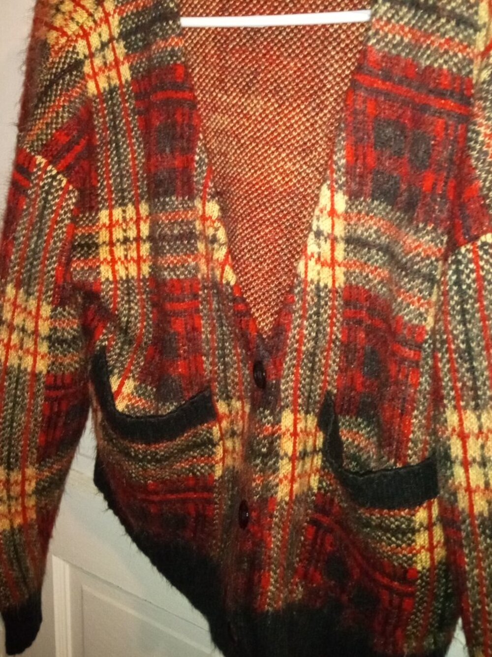 GORGEOUS FALL AND WINTER "FOREVER 21" COLORFUL MEDIUM SWEATER